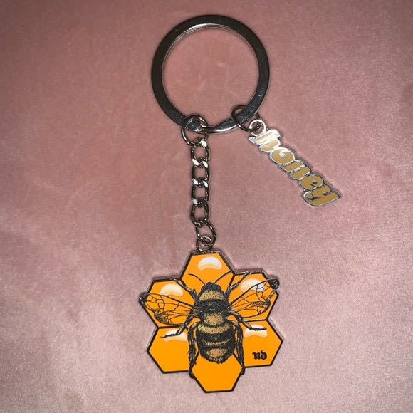 Urban Decay Accessories - Urban Decay Honey keychain